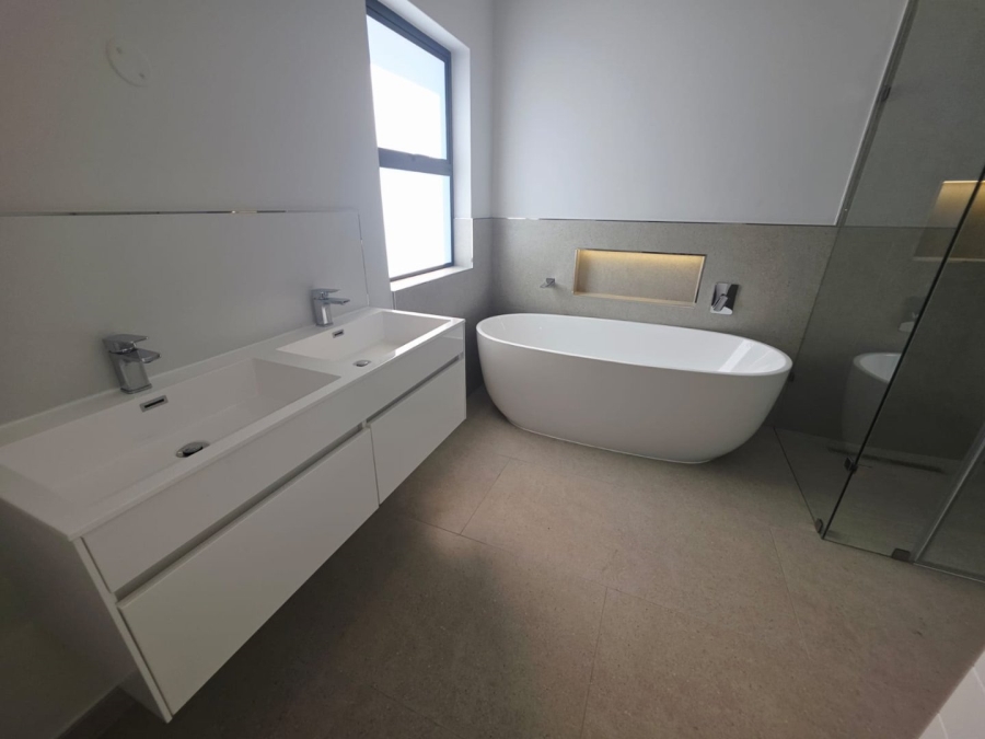 4 Bedroom Property for Sale in Sandown Western Cape